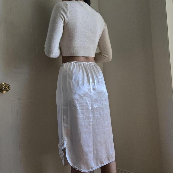 Cream Crop Cashmere Top - Picture 4 of 5